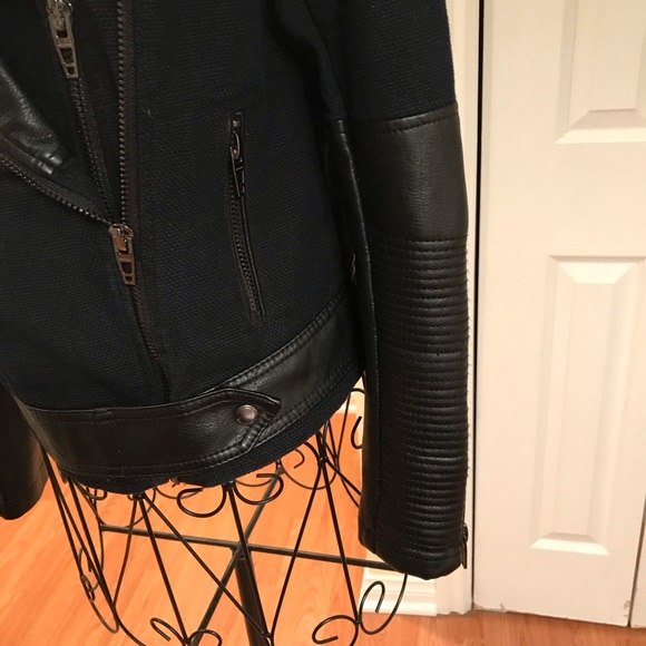 3XHOST PICK🎉Blank NYC Twill & Faux Leather Moto Style Jacket chunky zippers Sm - Picture 4 of 15